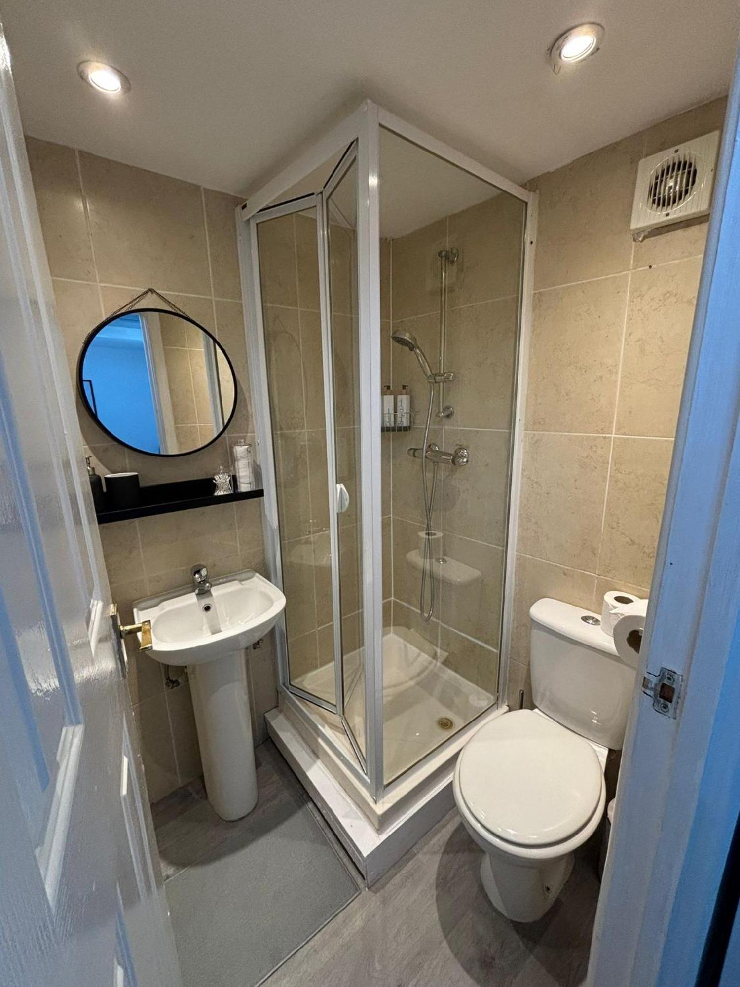 Appartamento Top Floor Delightful Flat Londra Esterno foto